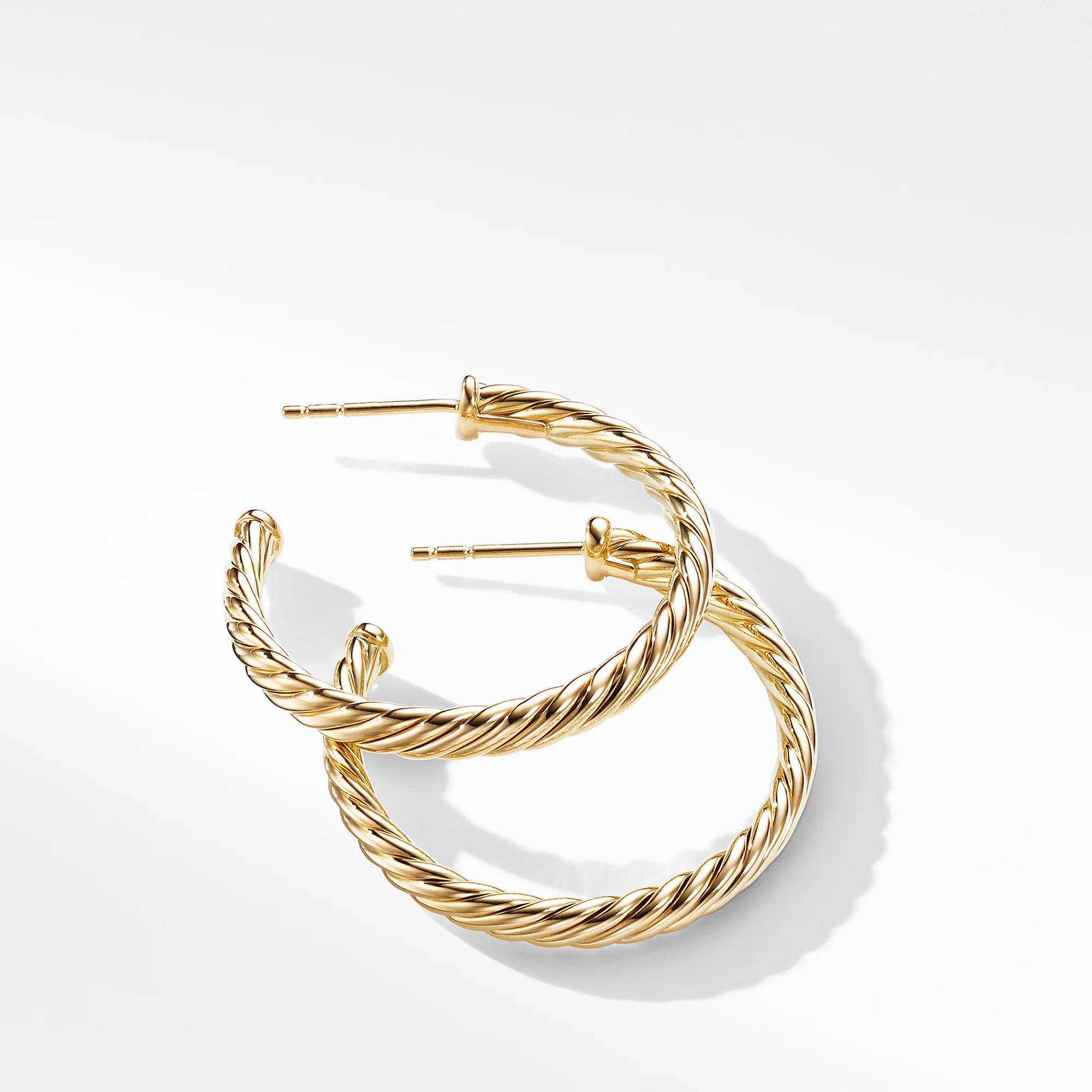 David Yurman The Cable Collection® Earring in 18-Karat Yellow Gold - Image 2