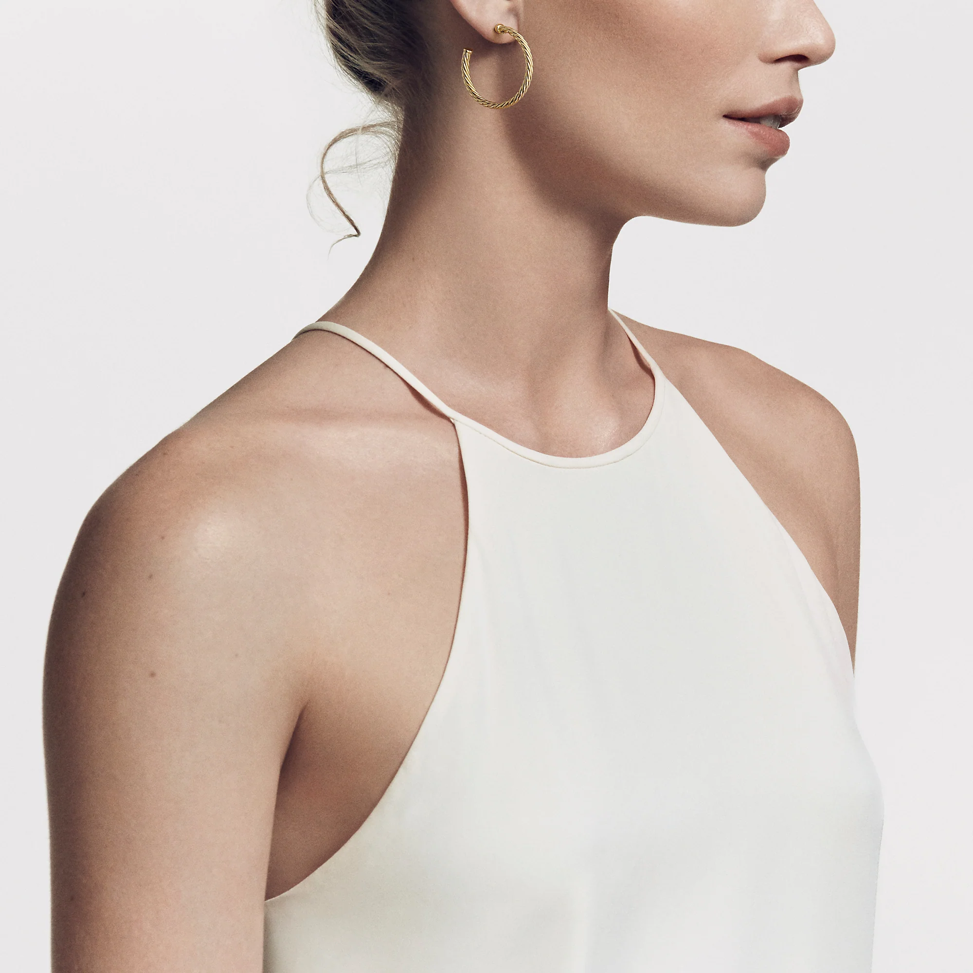 David Yurman The Cable Collection® Earring in 18-Karat Yellow Gold - Image 3
