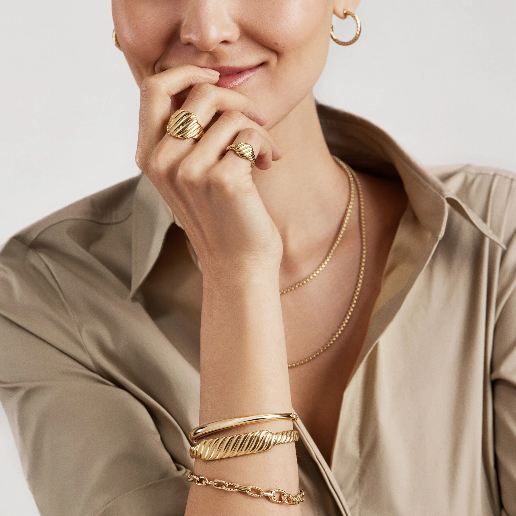 David Yurman The Cable Collection® Earring in 18-Karat Yellow Gold - Image 4