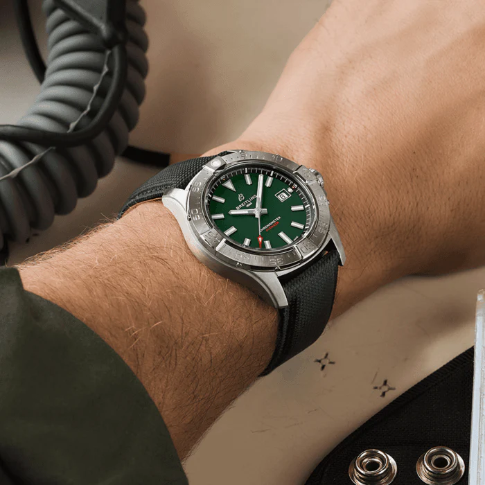 Breitling Avenger Automatic 42mm Watch with Green Strap - Image 5