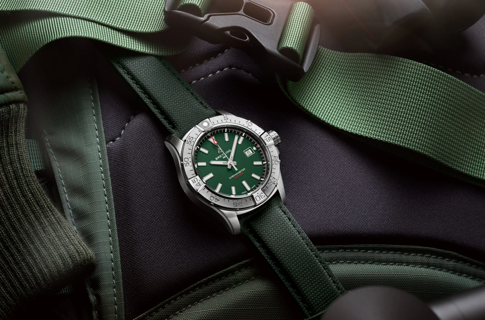 Breitling Avenger Automatic 42mm Watch with Green Strap - Image 6