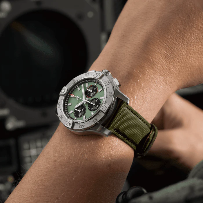 Breitling Avenger B01 Chronograph 44mm Watch with Green Strap - Image 6