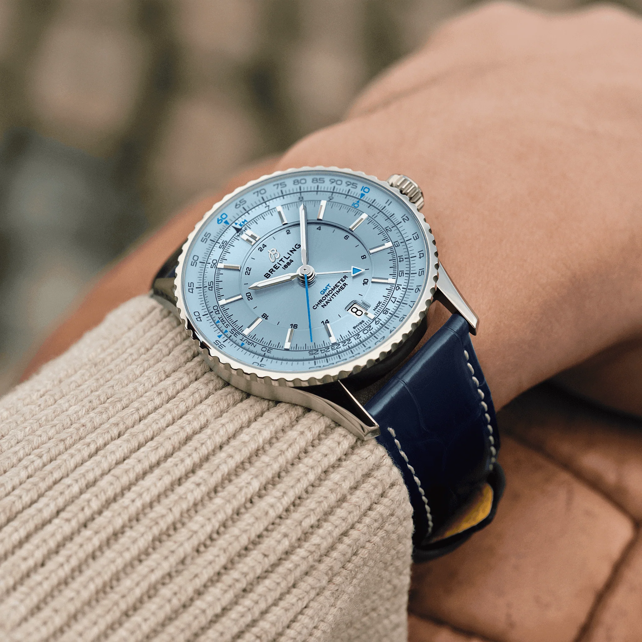 Breitling Navitimer Automatic GMT 41 Watch with Navy Leather Strap - Image 5