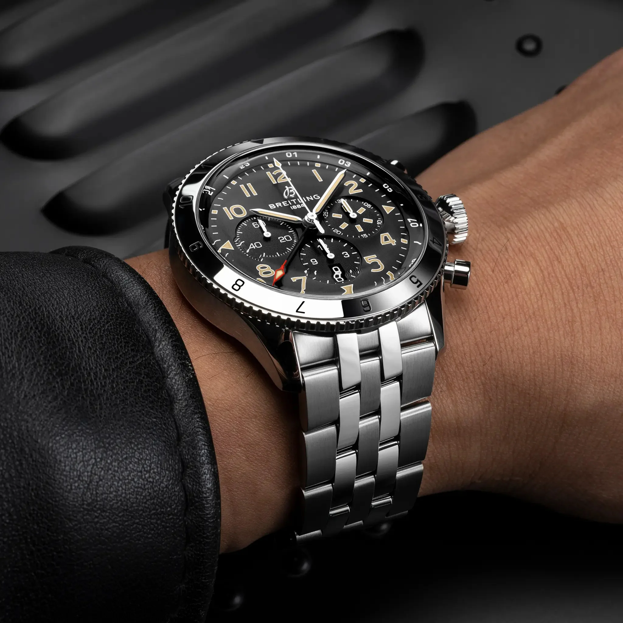 Breitling Super AVI B04 Chronograph GMT 46 P-51 Mustang Watch with Stainless Steel Bracelet - Image 5