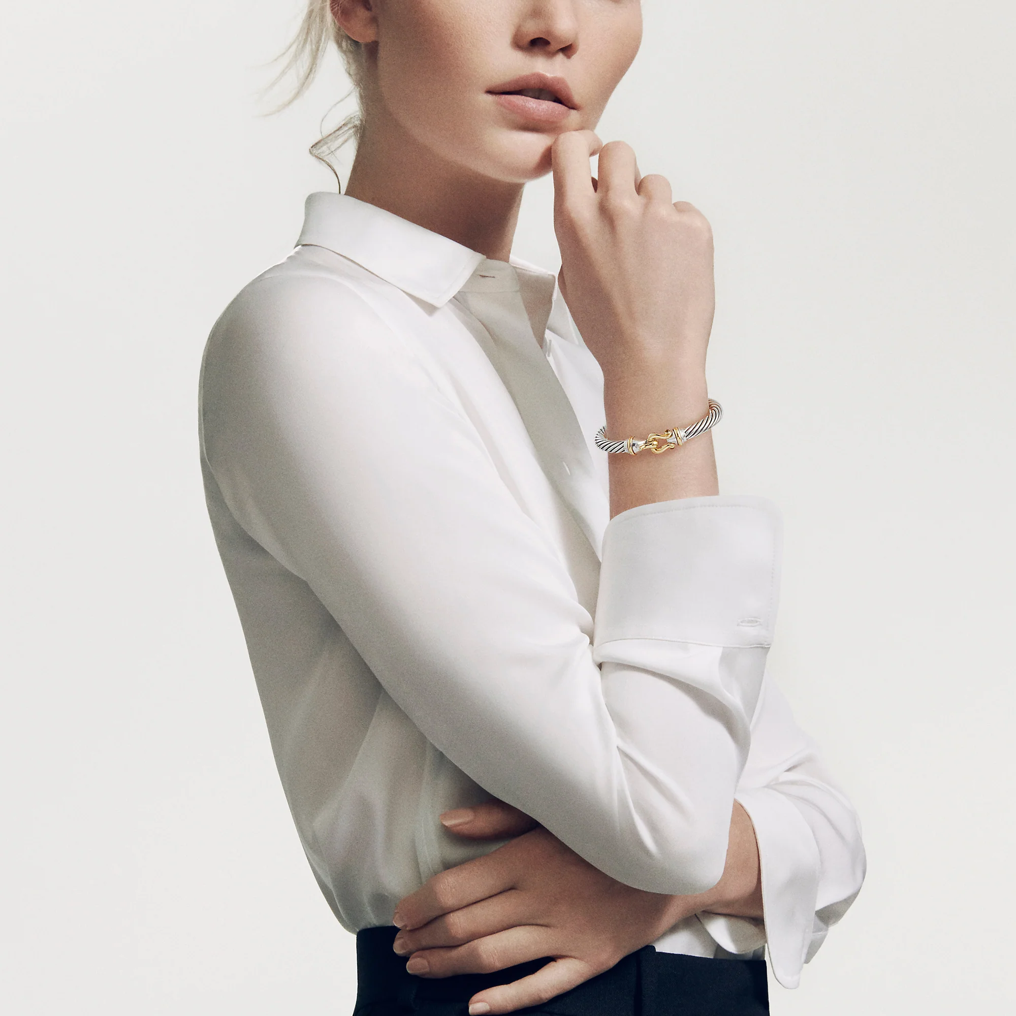 Cable Buckle Bracelet with 18K Yellow Gold and Rhodolite Garnet, Size Medium - Image 3