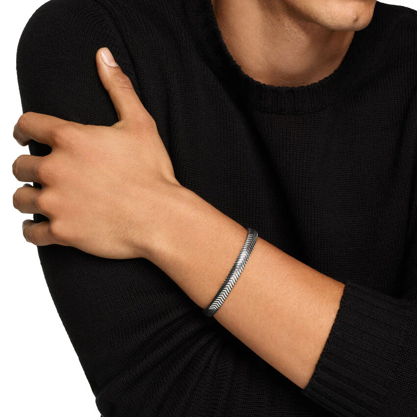 Chevron Cuff Bracelet in Sterling Silver, 8mm, Size Medium - Image 4