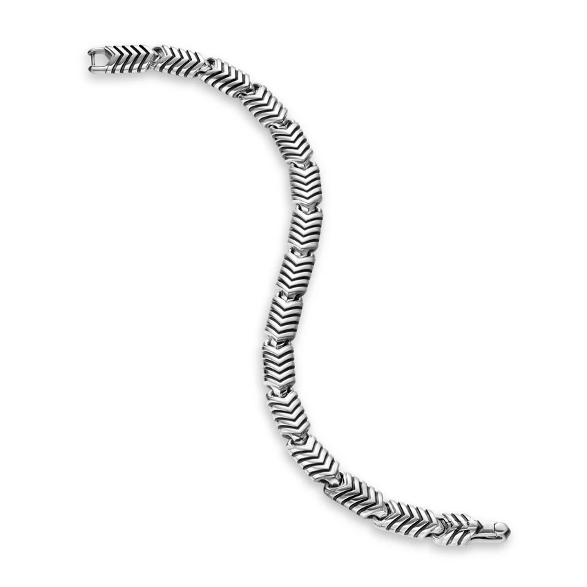 Chevron Link Bracelet in Sterling Silver, 7.6mm, Size Medium - Image 3