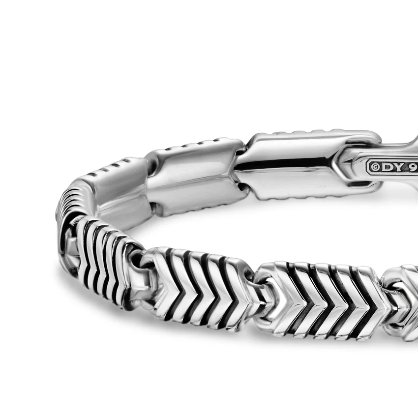 Chevron Link Bracelet in Sterling Silver, 7.6mm, Size Medium - Image 4