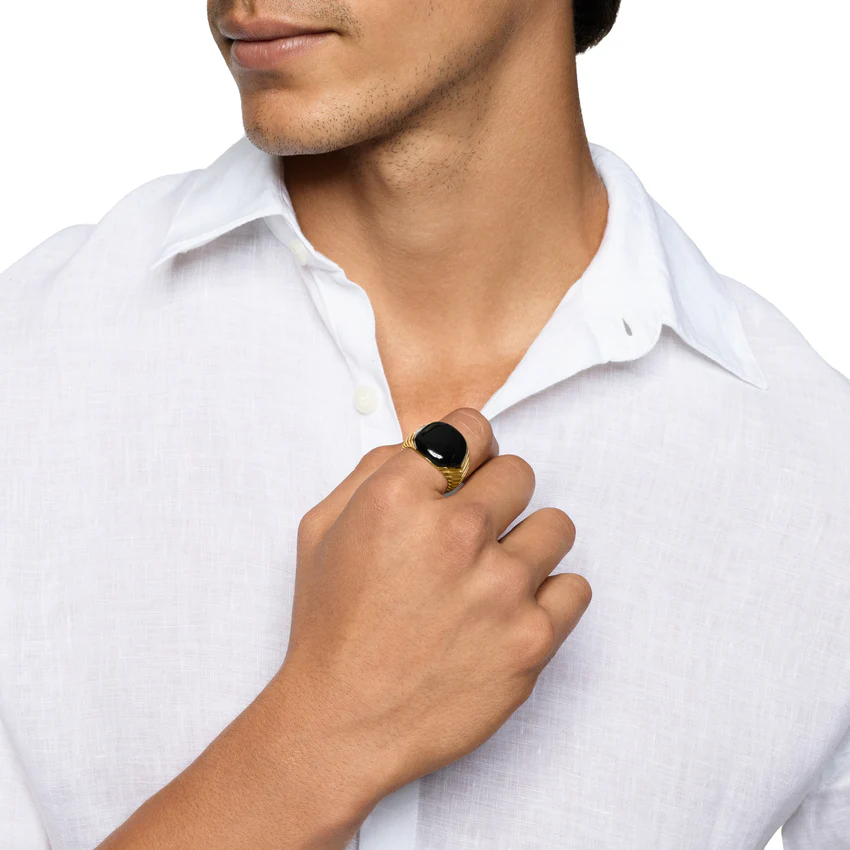 Chevron Signet Ring in 18K Yellow Gold with Black Onyx, 18mm, Size 9 - Image 4