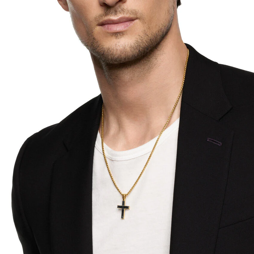 Cross Amulet in 18K Yellow Gold with Forged Carbon, 24mm - Image 4