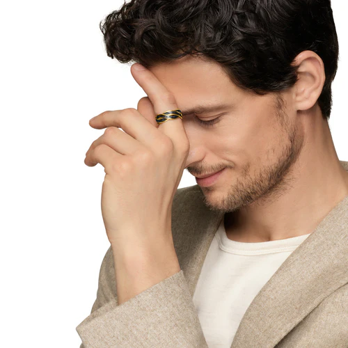 DY Helios Band Ring in 18K Yellow Gold with Forged Carbon, 9mm - Image 6