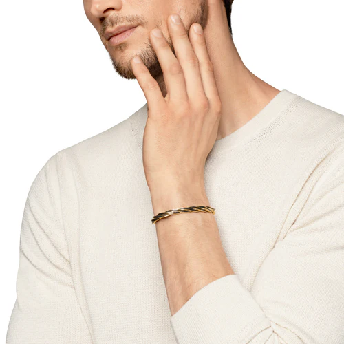 DY Helios Cuff Bracelet in 18K Yellow Gold with Forged Carbon, 6mm - Image 5