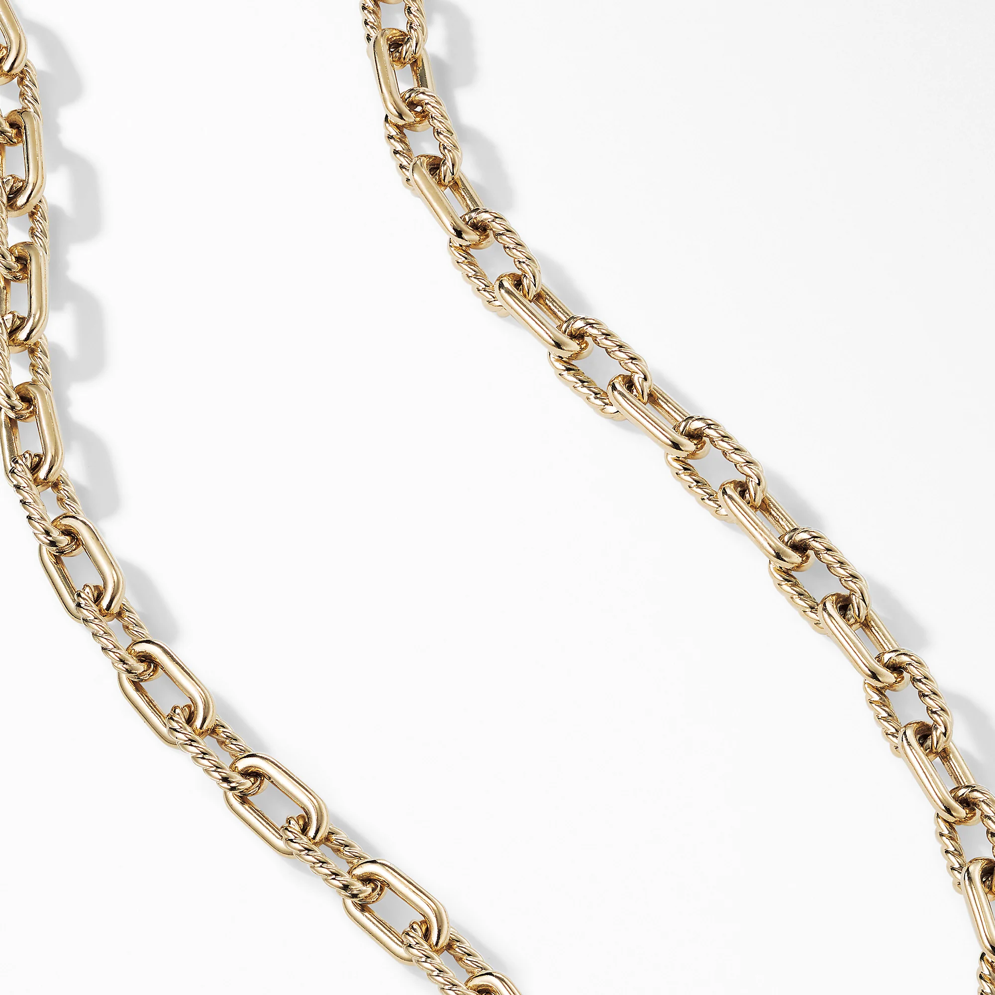 DY MadisonĀ® Bold Necklace in 18K Gold, 6mm, 18" Length - Image 2