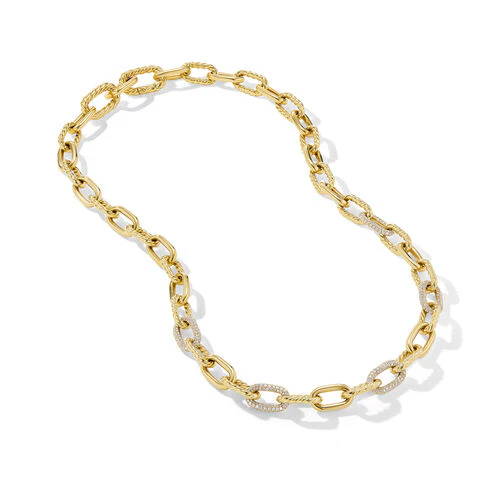 DY Madison Chain Necklace in 18K Yellow Gold with Diamonds, 8.5mm - Image 3