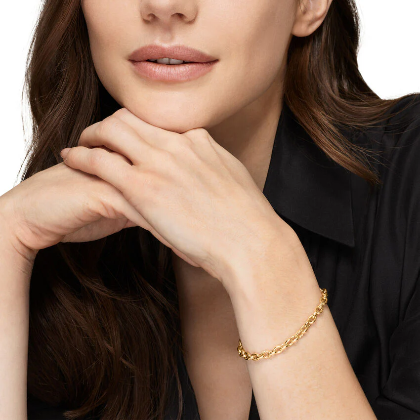 DY Mercer Petite Chain Bracelet in 18K Yellow Gold, 4.5mm, Size Medium - Image 4