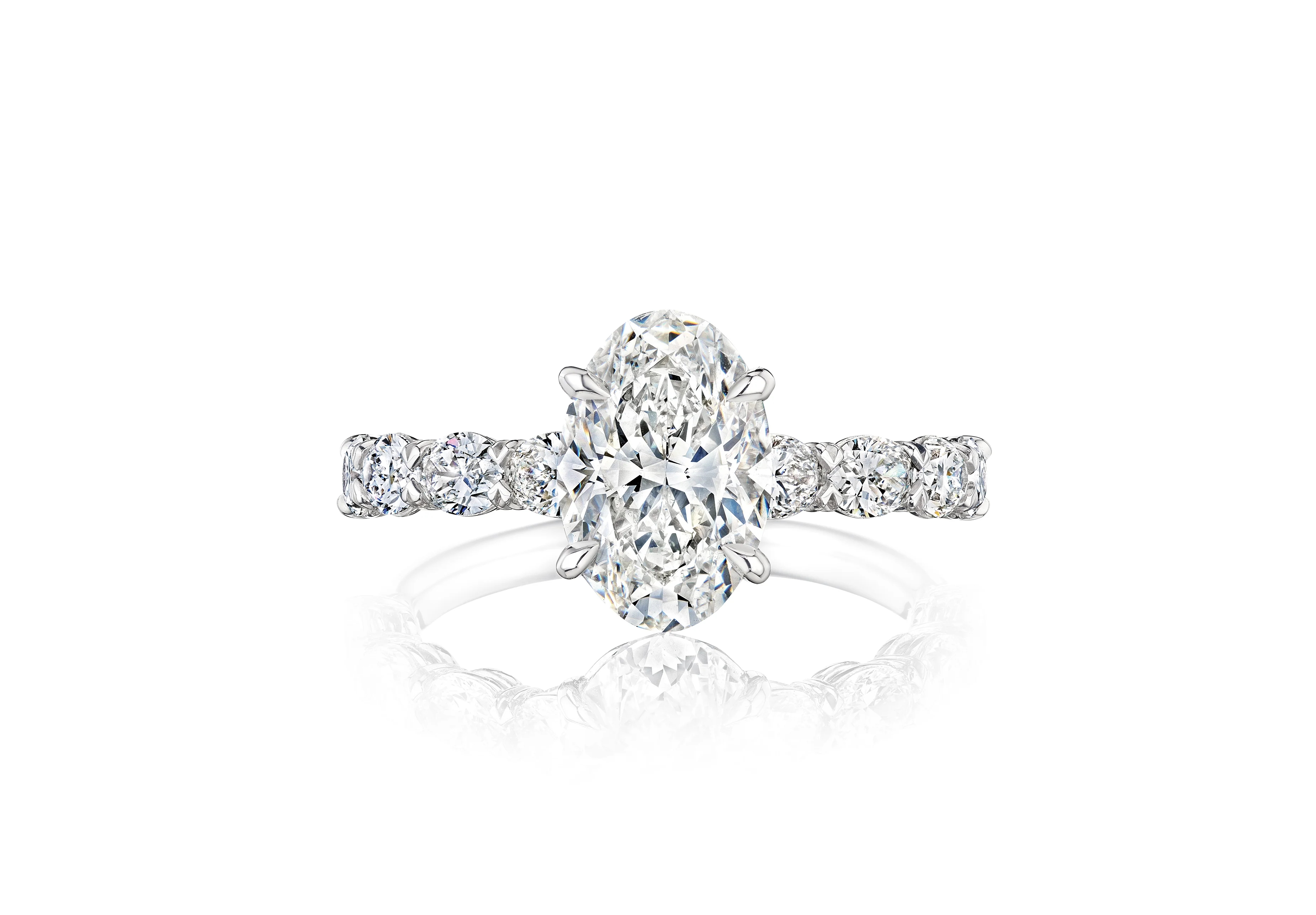 Fink's Exclusive Oval Diamond Engagement Ring