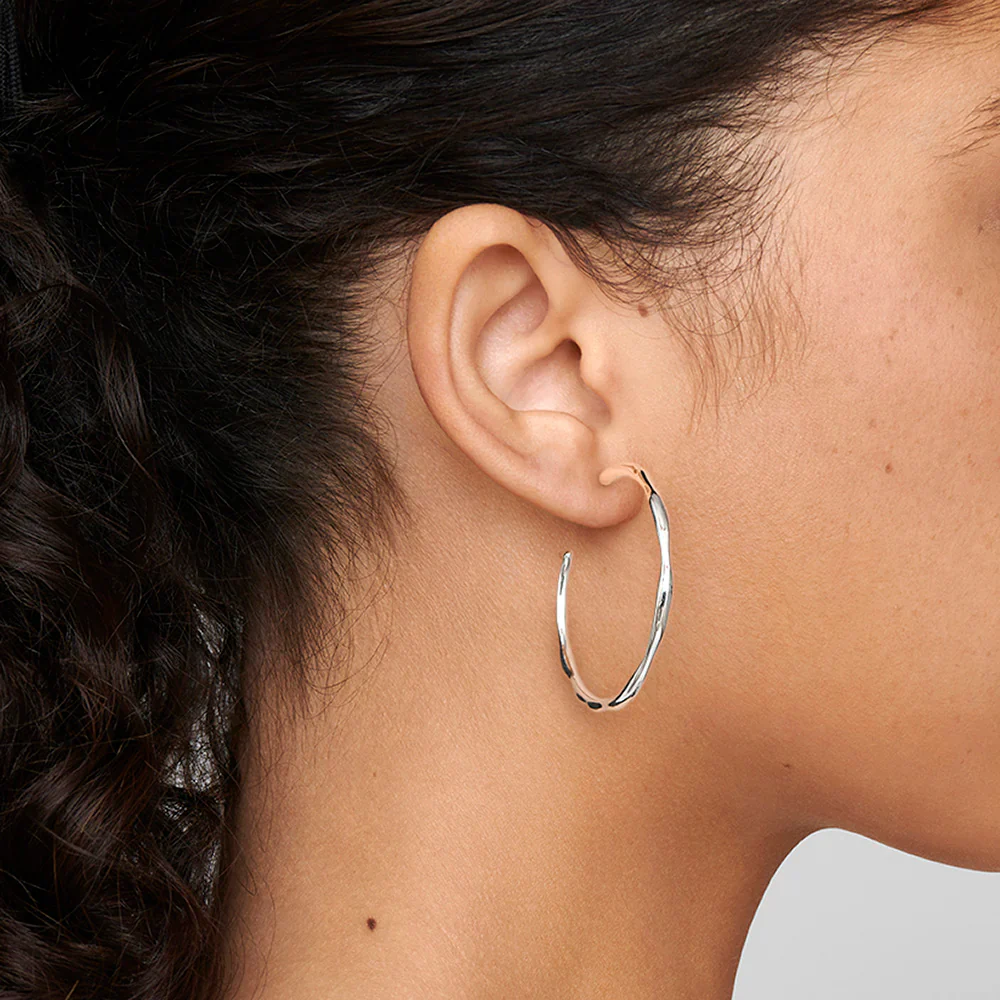 IPPOLITA Classico Medium Squiggle Hoop Earrings - Image 3