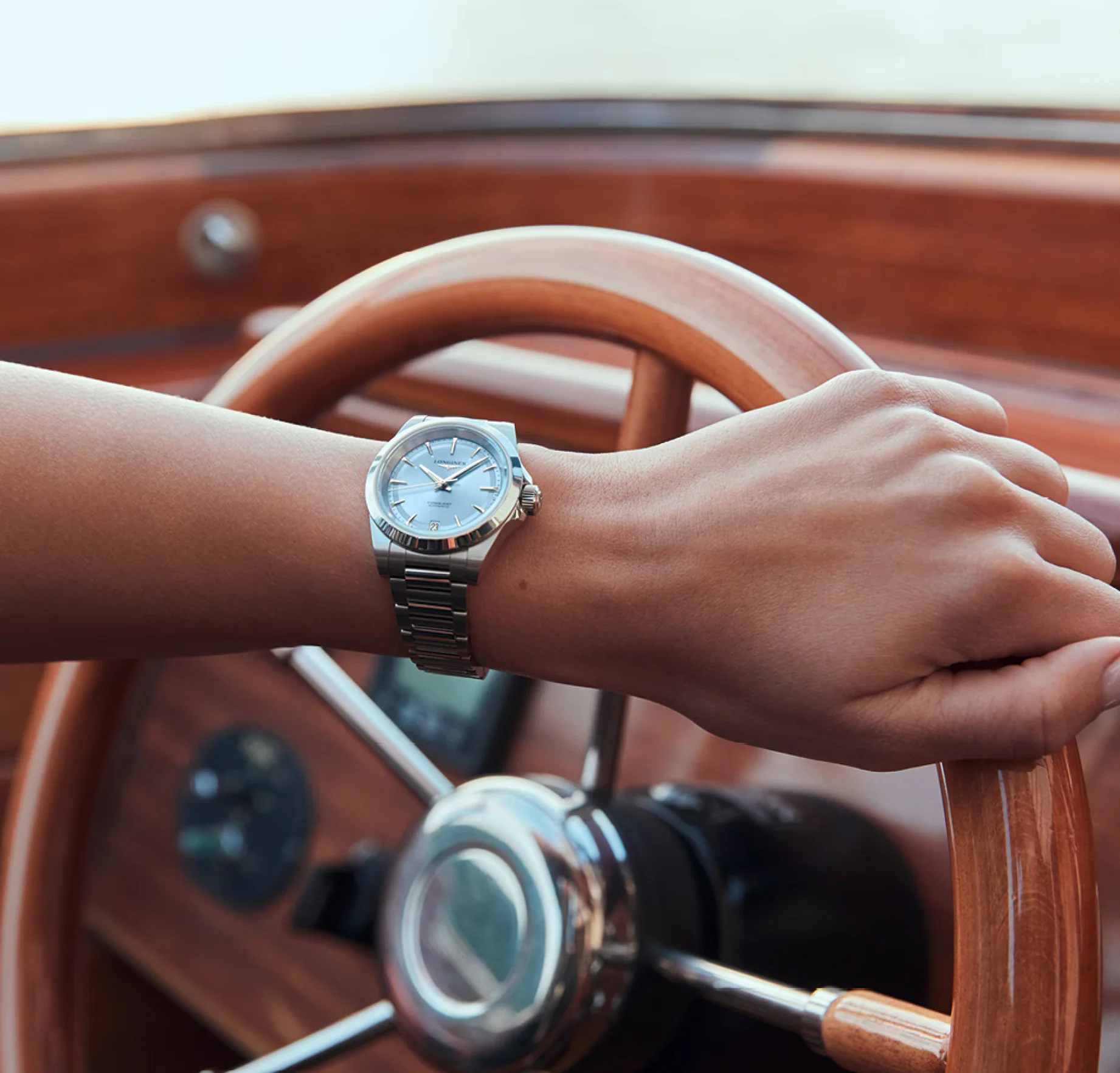 Longines Conquest 34mm Watch with Baby Blue Dial - Image 3