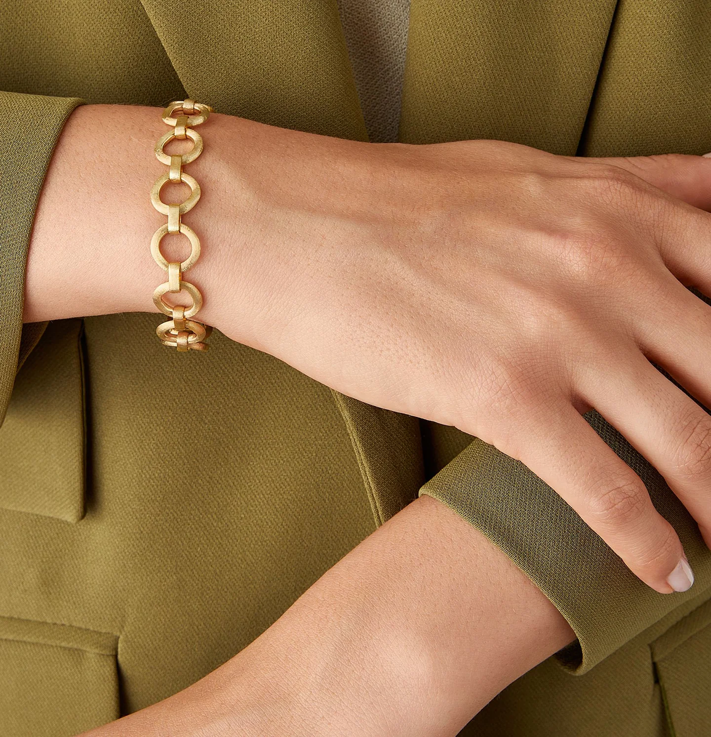 Marco Bicego Jaipur Yellow Gold Circle Link Bracelet - Image 2