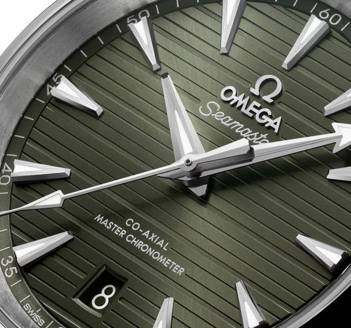 OMEGA Seamaster Aqua Terra 150m, 38mm with Green Rubber Strap - Image 4