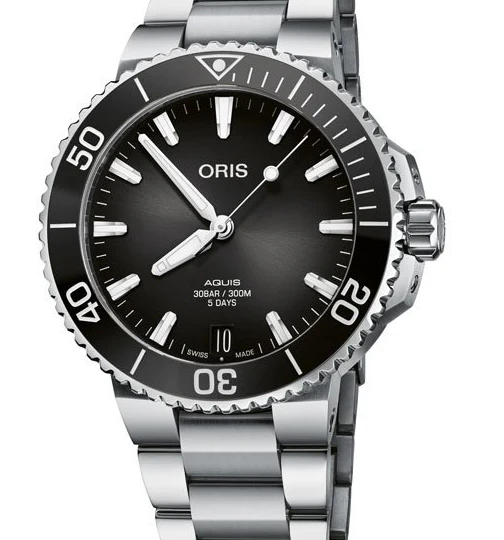 Oris Aquis Date Calibre 400 with Black Dial - Image 2
