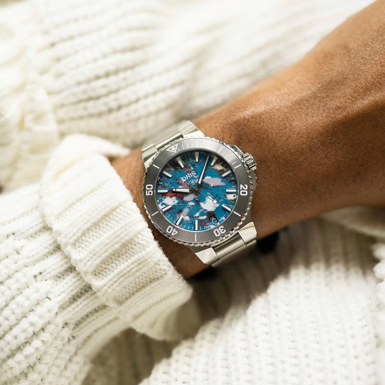 Oris Aquis Date Upcycle Calibre 400 Watch with Stainless Steel Bracelet, 43.50mm - Image 5