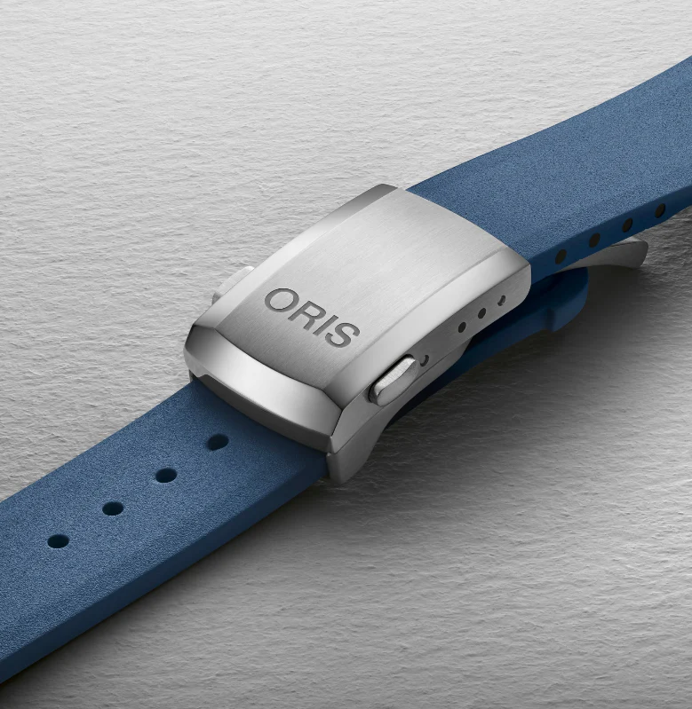Oris Aquis Date Watch with Blue Rubber Strap, 43.50mm - Image 2
