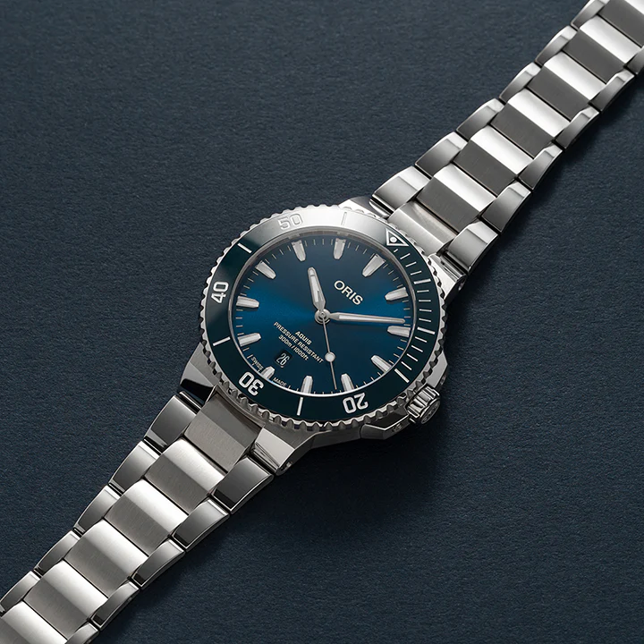Oris Aquis Date Watch with Stainless Steel Bracelet, 43.50mm - Image 2
