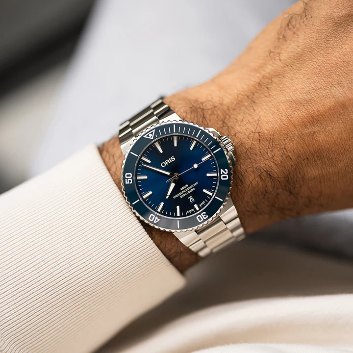 Oris Aquis Date Watch with Stainless Steel Bracelet, 43.50mm - Image 4