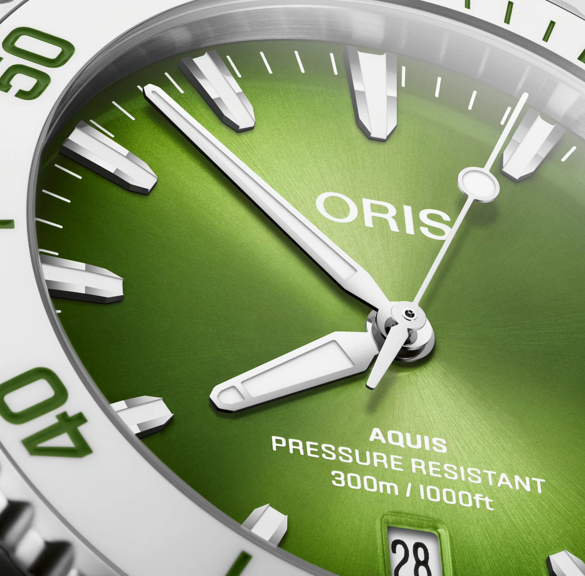 Oris Aquis Watch with Summer Green Dial, 41.50mm - Image 3