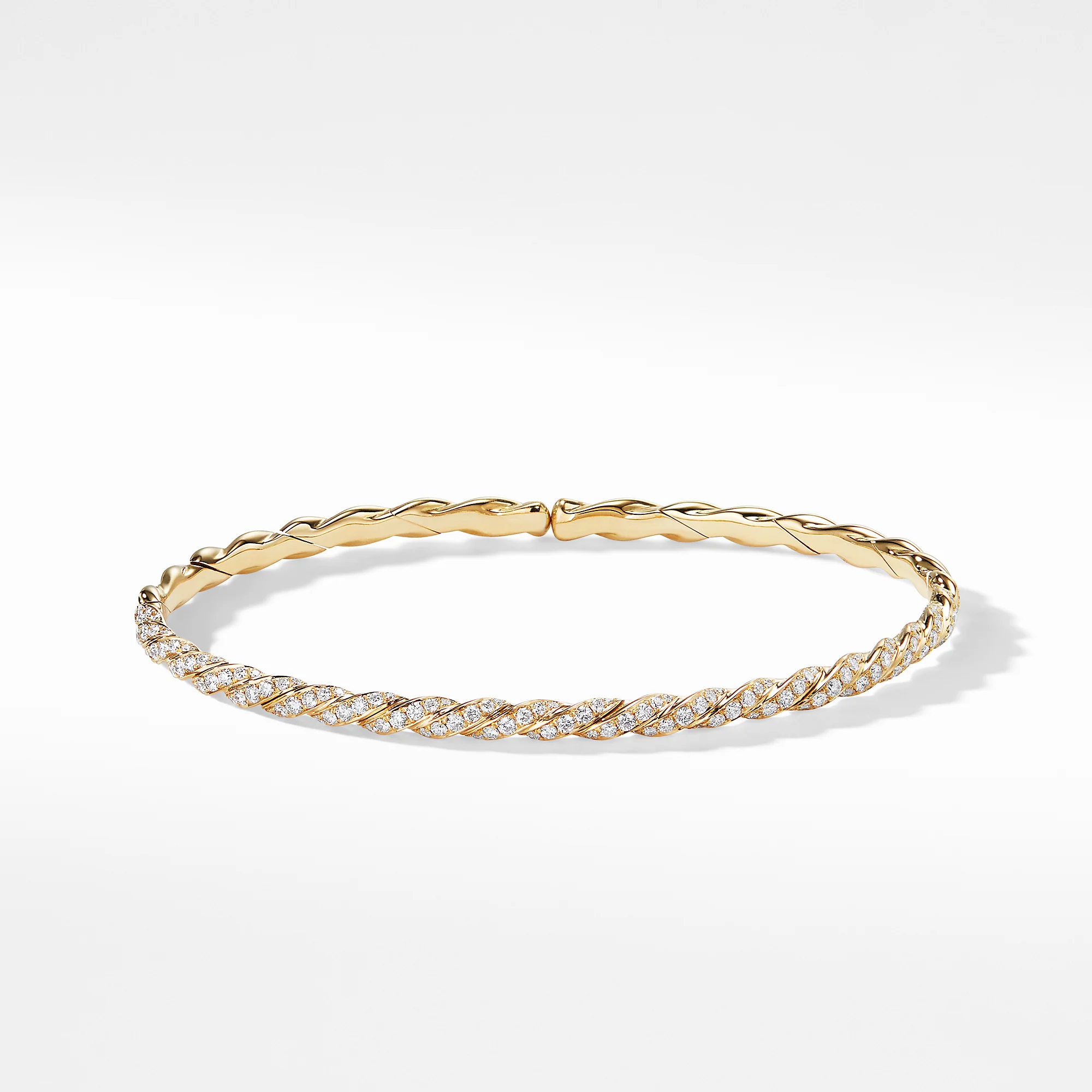 Pavéflex Single Row Bracelet with Diamonds in 18K Gold, Size Medium - Image 2