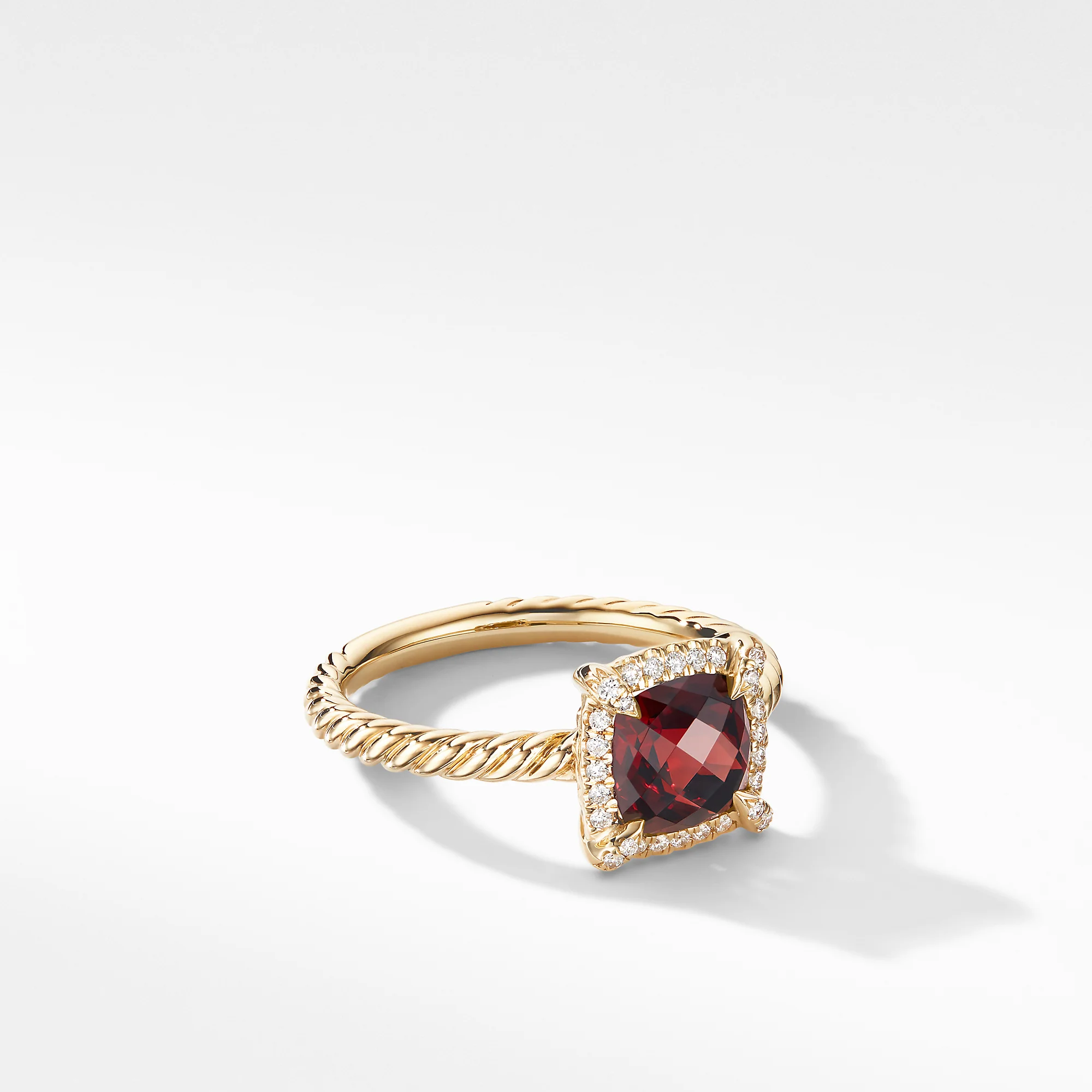 Petite Châtelaine® Pavé Bezel Ring in 18K Yellow Gold with Garnet, Size 7