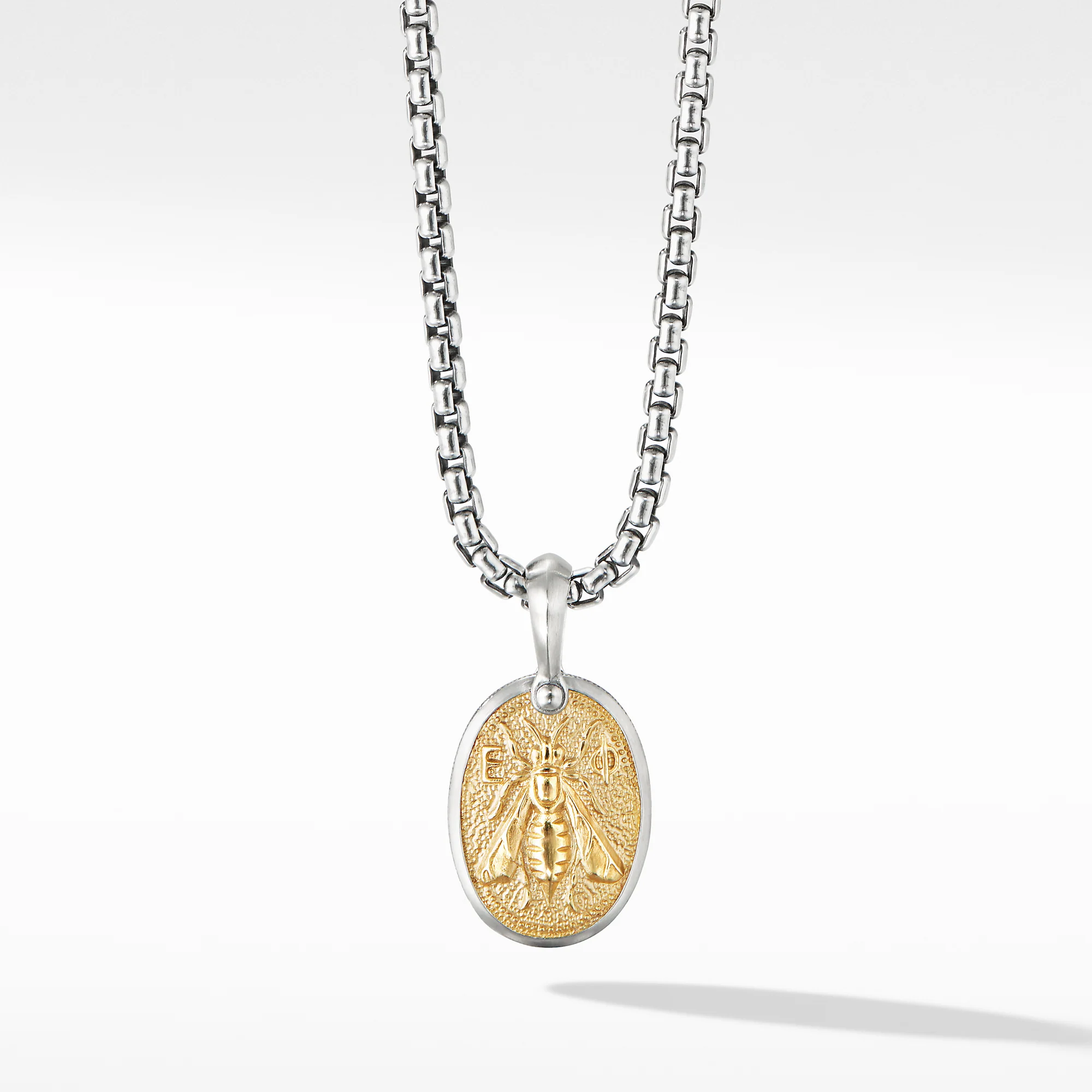PetrvsĀ® Bee Amulet with 18K Yellow Gold