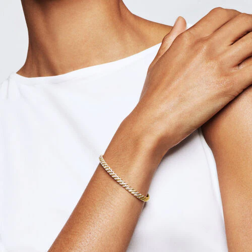 Sculpted Cable Bangle Bracelet in 18K Yellow Gold with Diamonds, Size Medium - Image 3
