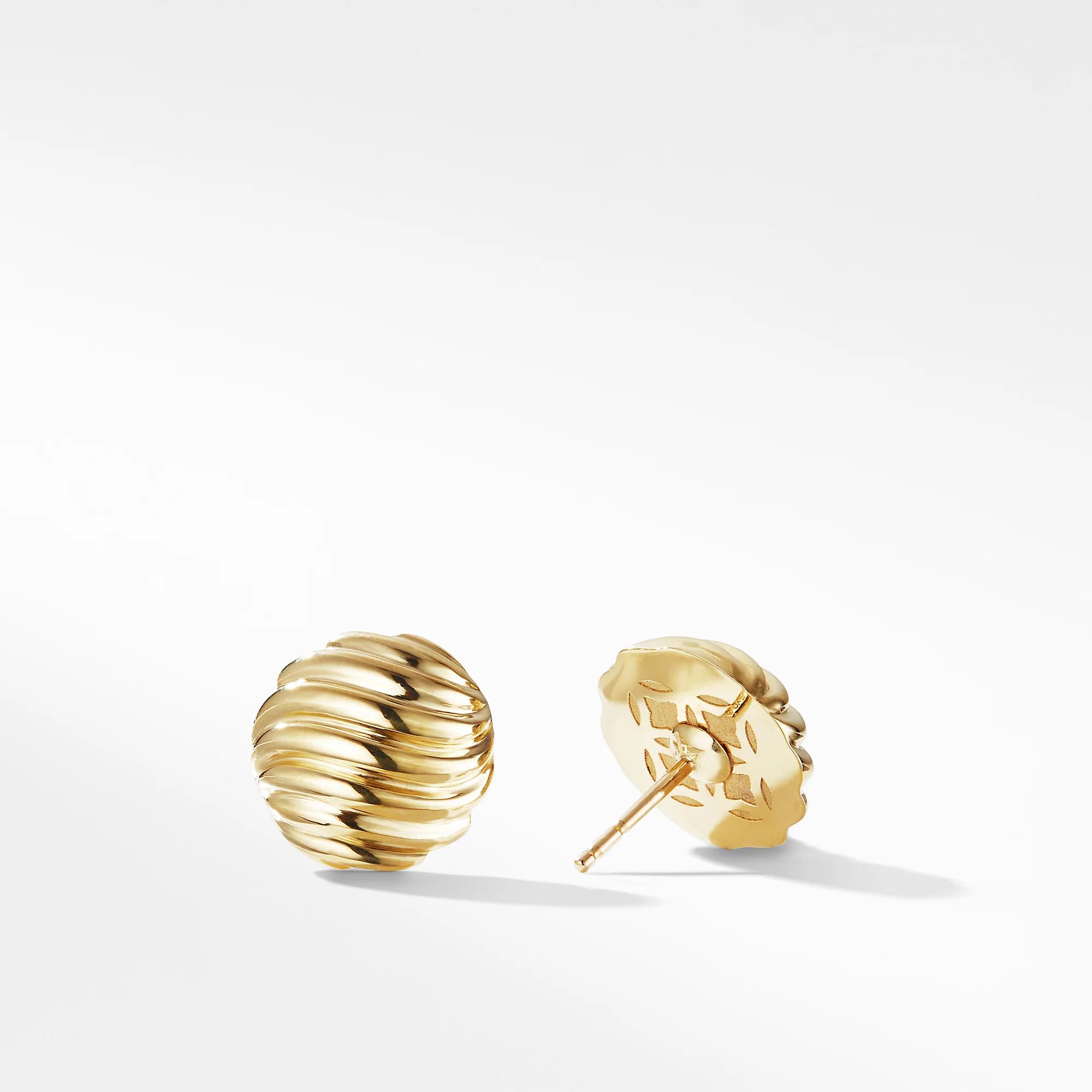 Sculpted Cable Earrings in Gold - Image 2