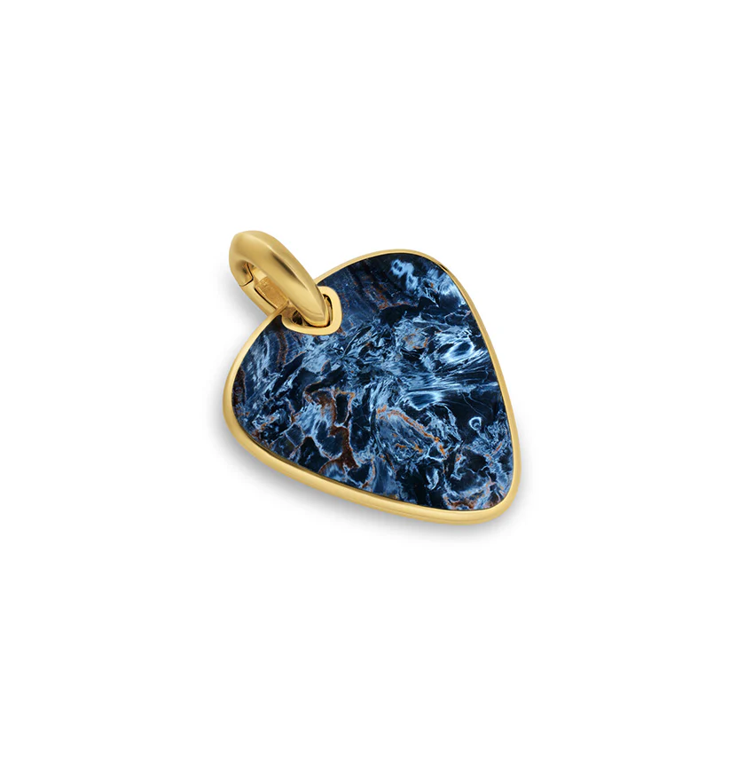 Streamline Pick Amulet in 18K Yellow Gold with Pietersite, 31mm