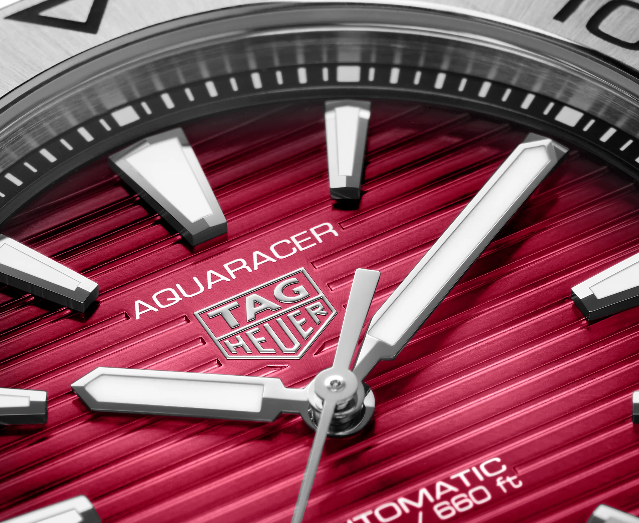 TAG Heuer Aquaracer Professional 200 Watch with Red Dial - Image 6